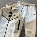 Conjunto Nike NSW Tech Fleece