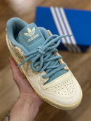 ADIDAS FORUM 84 LOW CL (cream white/blue)